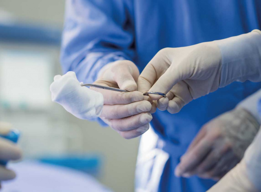 Врачи применяют хирургическое лечение грыжи